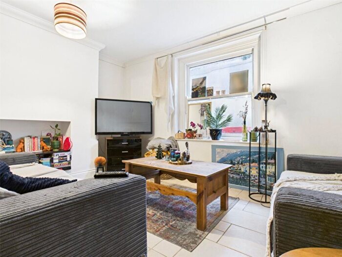 6 Bedroom Terraced House To Rent In Great College Street, Kemptown, Brighton, BN2