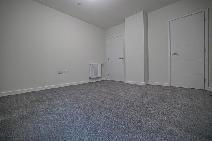 1 Bedroom Flat For Sale In North Woolwich Road, Royal Docks, E16