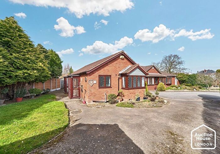 2 Bedroom Detached Bungalow For Sale In Eastward Glen, Codsall, Wolverhampton, West Midlands, WV8