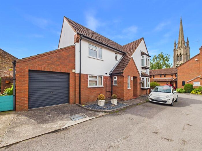 3 Bedroom Detached House For Sale In Church Close, Louth, LN11