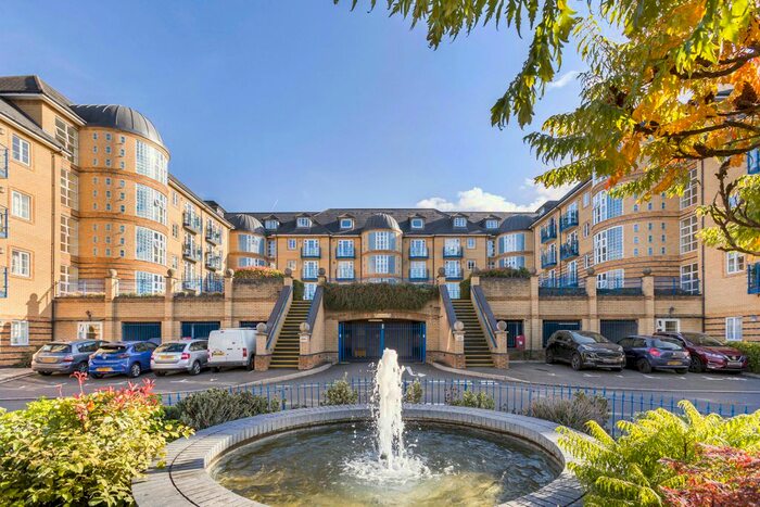 2 Bedroom Flat To Rent In Newland Gardens, Hertford, SG13