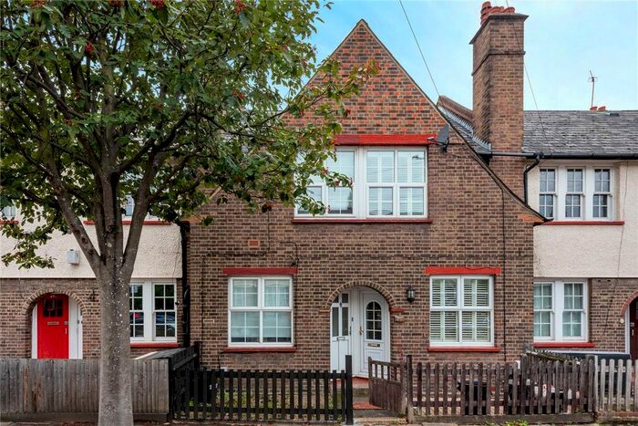 2 Bedroom Detached House To Rent In Cowick Road, London, SW17