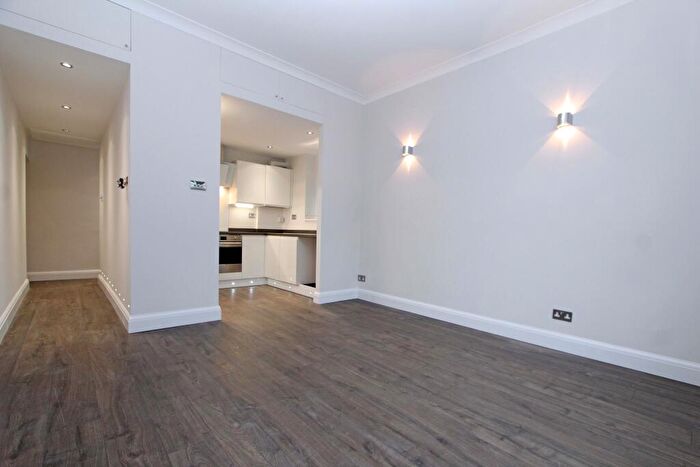 2 Bedroom Apartment To Rent In Coniston Road, Muswell Hill, London, N10