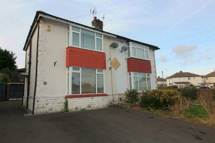 2 Bedroom House To Rent In Moorland Crescent, Pudsey, LS28