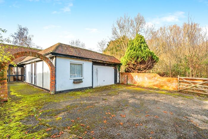 3 Bedroom Bungalow For Sale In Effingham Common, Effingham, Leatherhead, Surrey, KT24