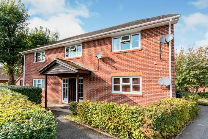 1 Bedroom Flat To Rent In Longacre Rise, Chineham, Basingstoke RG24