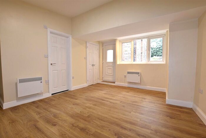 1 Bedroom Apartment To Rent In Ladbroke Road, Redhill, Surrey, RH1