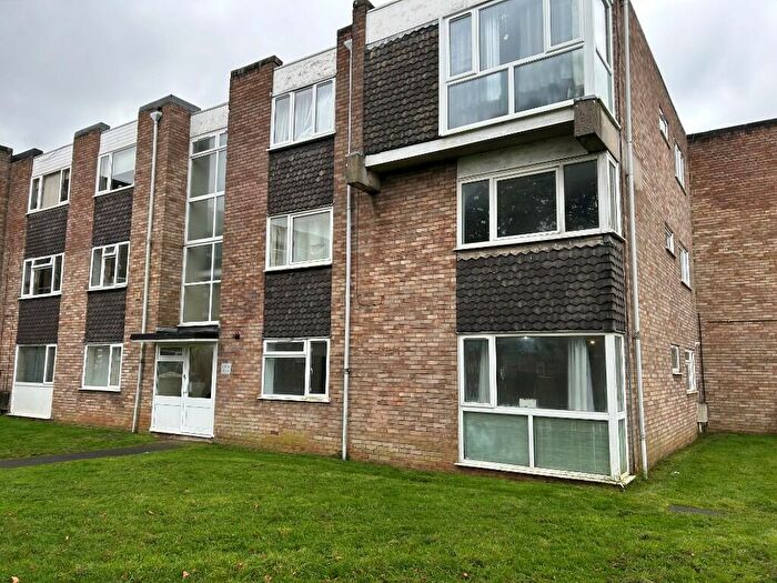 2 Bedroom Flat To Rent In Chargrove, BS37