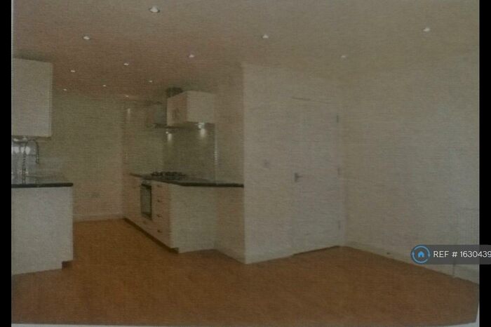 2 Bedroom Flat To Rent In Rivington Court, Dagenham East, RM10
