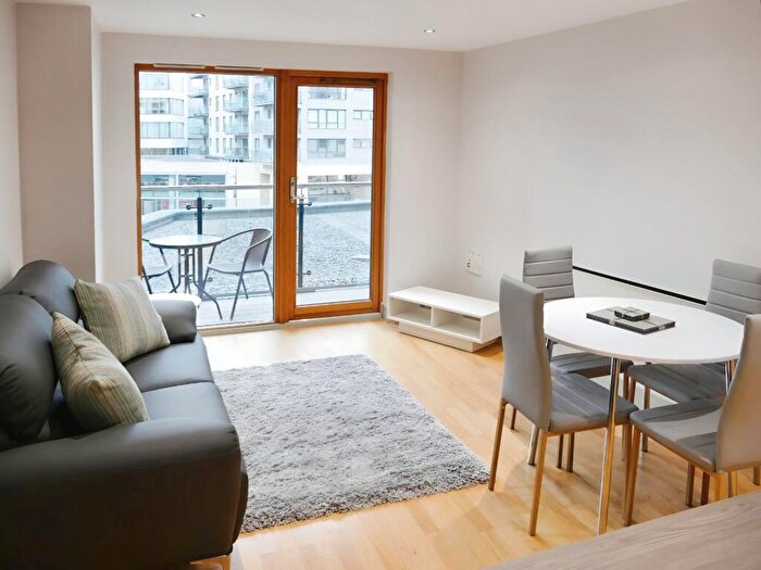 1 Bedroom Flat To Rent In Clarence House, The Boulevard, Leeds, West Yorkshire, LS10