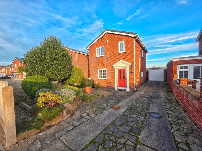 3 Bedroom Detached House For Sale In Buckingham Way, Royston, Barnsley, S71