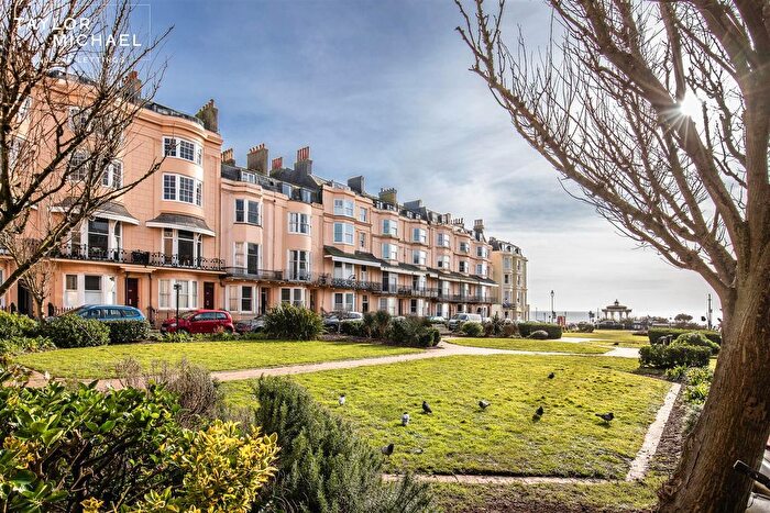 1 Bedroom Flat To Rent In Bedford Square, Brighton, BN1