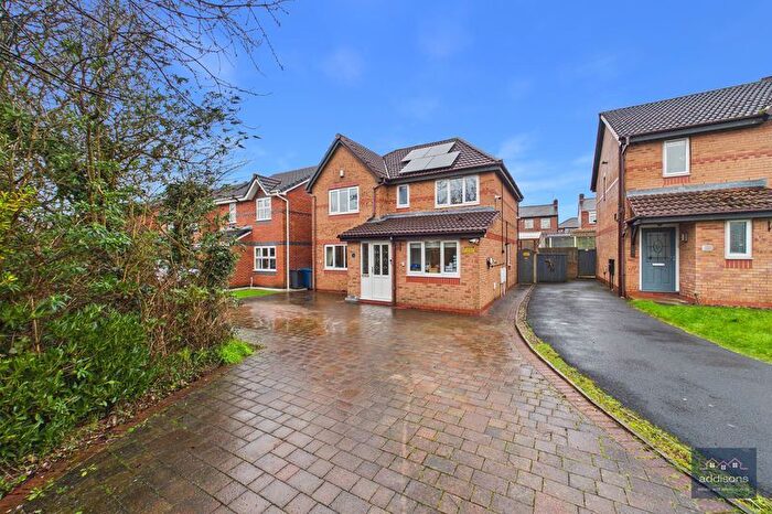 4 Bedroom Detached House For Sale In Claybridge Close, Orrell, Wigan, WN5