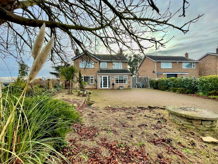 4 Bedroom Detached House For Sale In High Street, Thurlby, Bourne, PE10