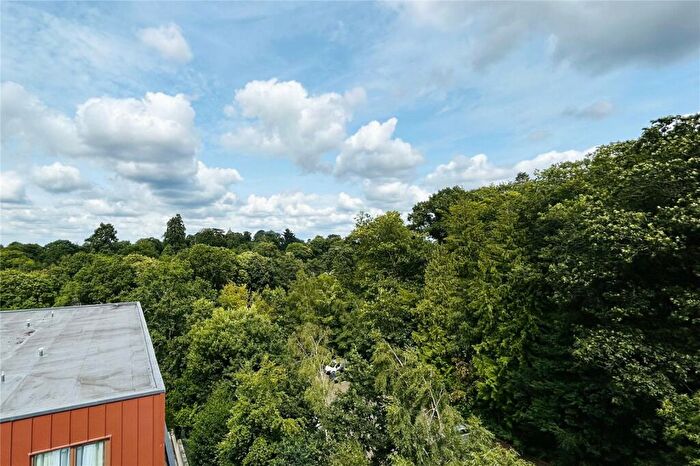 1 Bedroom Flat For Sale In Farnborough Road, Farnborough, Hampshire, GU14