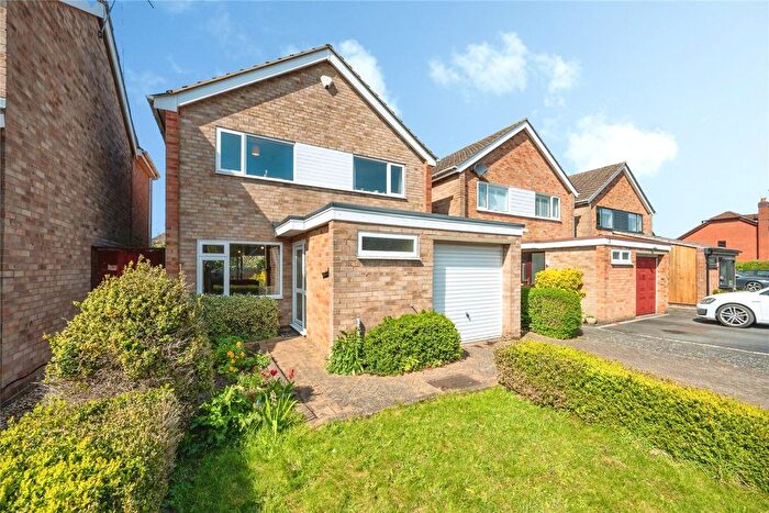 3 Bedroom Detached House For Sale In Crossfields Road, Warwick, Warwickshire, CV34