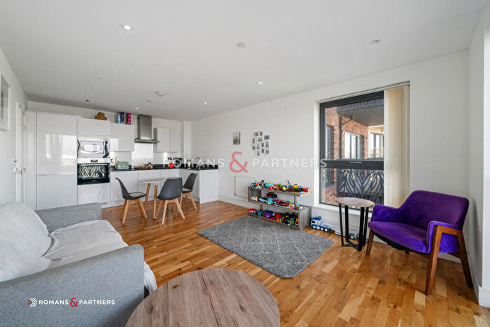 2 Bedroom Apartment For Sale In Cityview Point, Poplar, E14