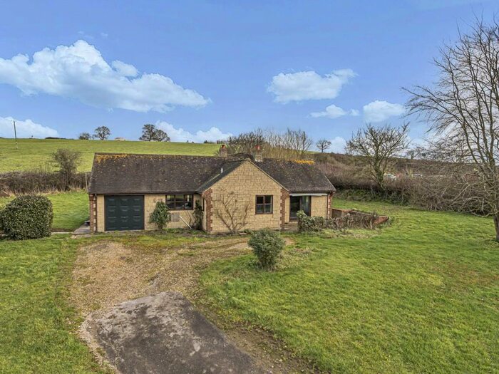 3 Bedroom Bungalow For Sale In East Orchard, Shaftesbury, Dorset, SP7