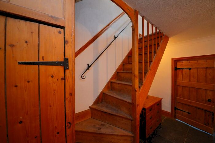 2 Bedroom Terraced House For Sale In Clareston Road, Tenby, SA70
