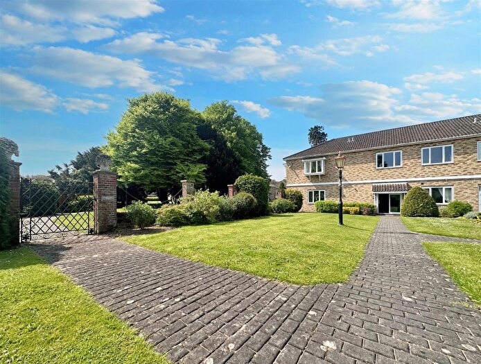 2 Bedroom Flat For Sale In Gerard Hudson Gardens, Norwich, NR4