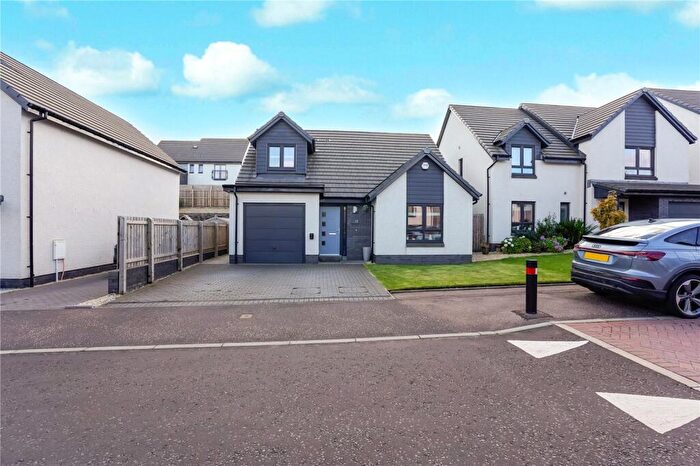 3 Bedroom Detached House For Sale In Forth Crescent, Bo'ness, Stirlingshire, EH51