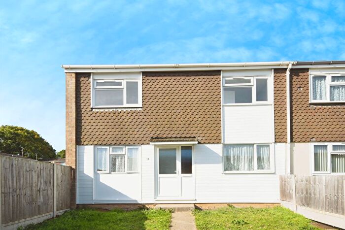 3 Bedroom End Of Terrace House For Sale In Dickens Close, Braintree, CM7