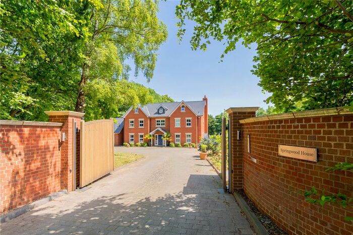 6 Bedroom Detached House For Sale In Ringshall Road, Ringshall, Berkhamsted, HP4