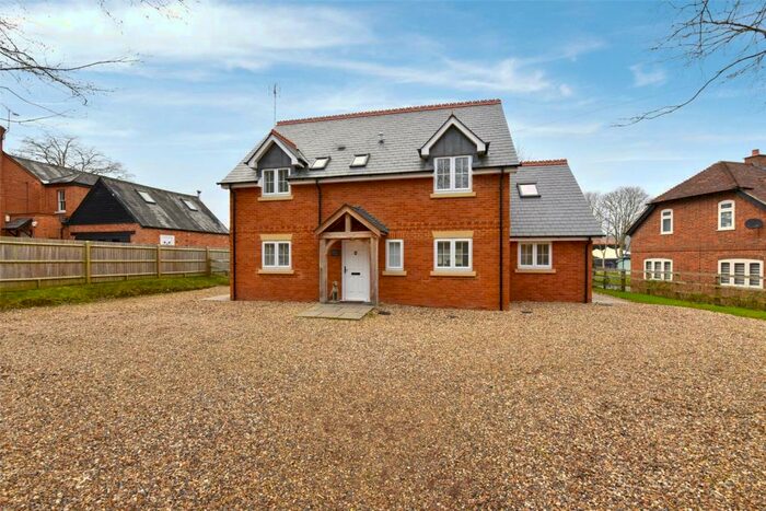 4 Bedroom Detached House To Rent In Binfield Heath, Henley-on-Thames, Oxfordshire, RG9