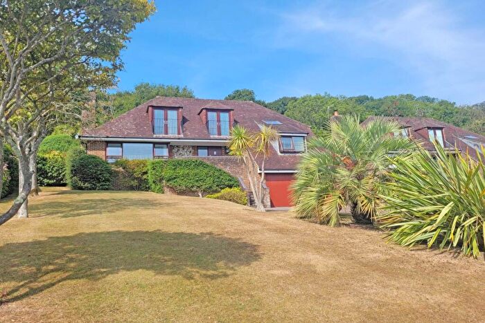 5 Bedroom Detached House For Sale In Lincoln Close, Eastbourne, BN20