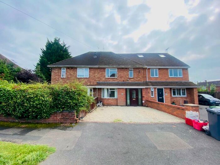 3 Bedroom House To Rent In Edmondscote Road, Leamington Spa, CV32