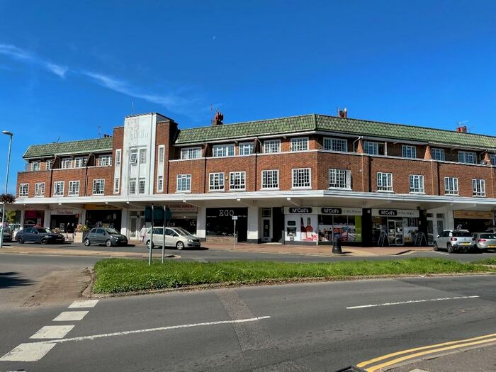 1 Bedroom Flat To Rent In Strand Parade, The Boulevard, Worthing, West Sussex, BN12