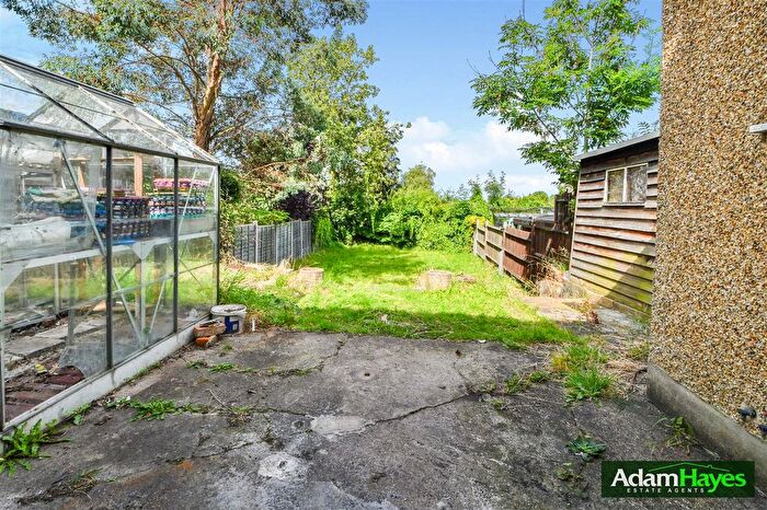 3 Bedroom Terraced House For Sale In Rosemary Avenue, Finchley, N3