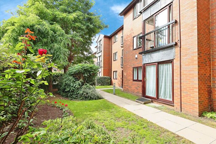 1 Bedroom Flat For Sale In Regal Court, Bancroft, Hitchin, SG5
