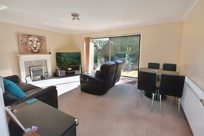 3 Bedroom Detached Bungalow For Sale In Private Setting - Rainbow Road, Canvey Island, SS8