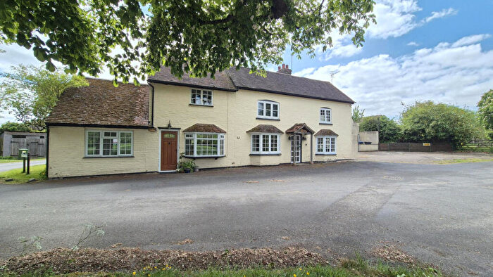 6 Bedroom Detached House For Sale In Southam Road, Ladbroke, CV47