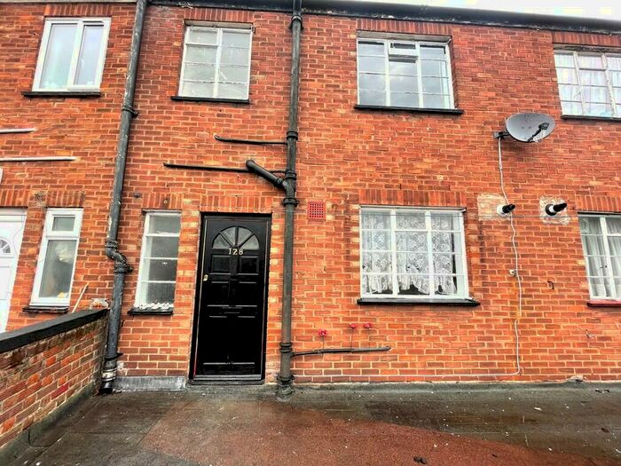 2 Bedroom Property To Rent In Jubilee Crescent, Coventry, CV6