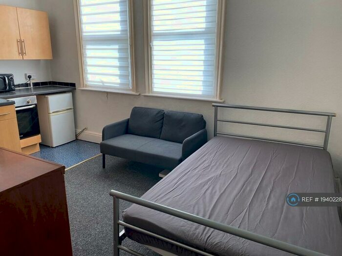 Studio To Rent In Sheffield, Sheffield, S6