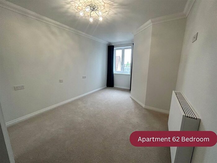 1 Bedroom Flat For Sale In Apartment, Riverain Lodge, Taunton, TA1