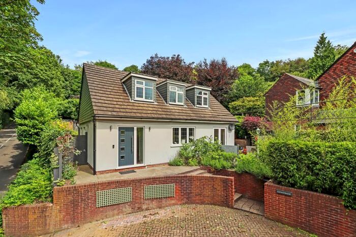 3 Bedroom Detached House For Sale In Hosey Common Road, Westerham, TN16