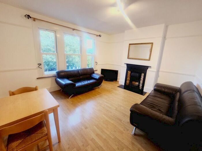 2 Bedroom Maisonette To Rent In Station Road, London, W7