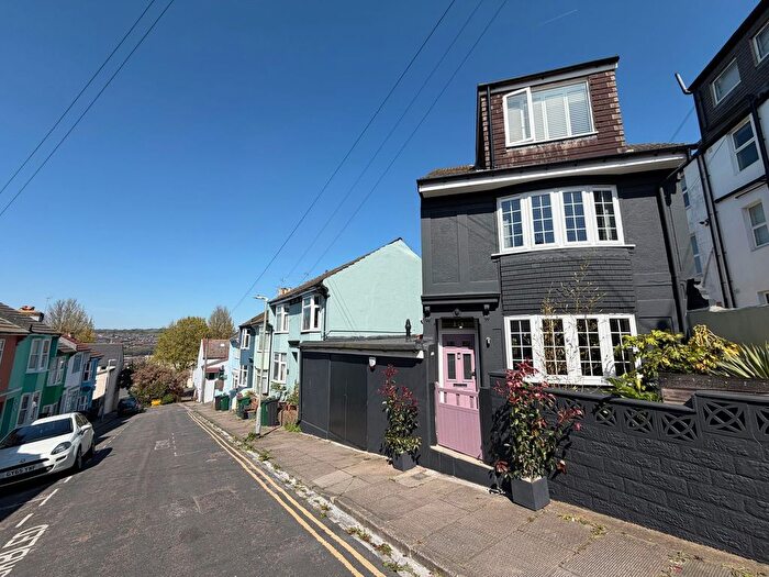 3 Bedroom Detached House For Sale In Cromwell Street, Brighton, BN2