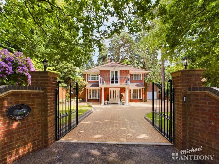 5 Bedroom Detached House For Sale In Taylors Ride, Leighton Buzzard, LU7