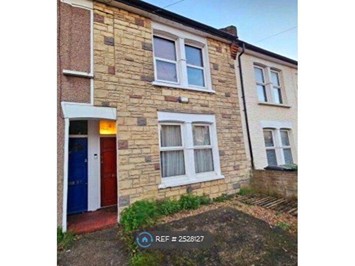 3 Bedroom Terraced House To Rent In Ronver Rd, Lee, SE12