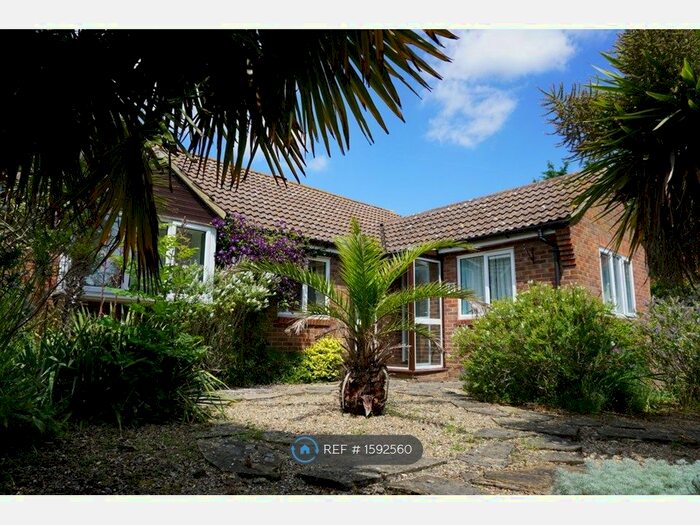 5 Bedroom Detached House To Rent In Glen Iris Close, Canterbury, CT2