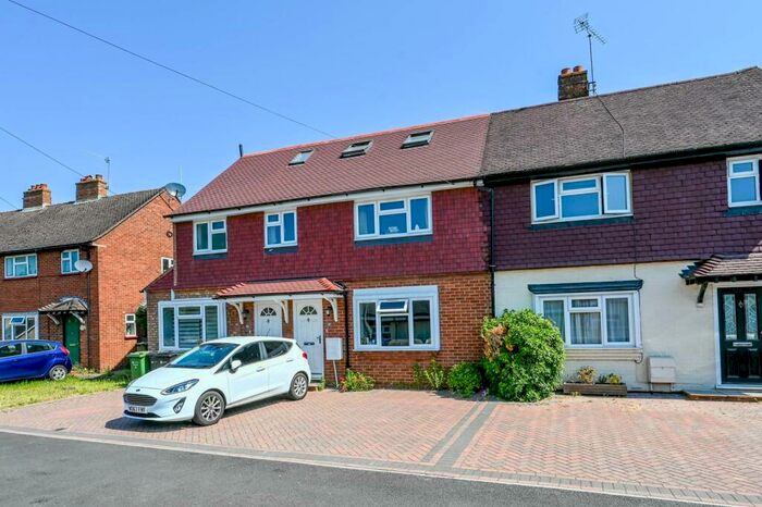 3 Bedroom Maisonette To Rent In Riverside, Guildford, Surrey, , Guildford, GU1