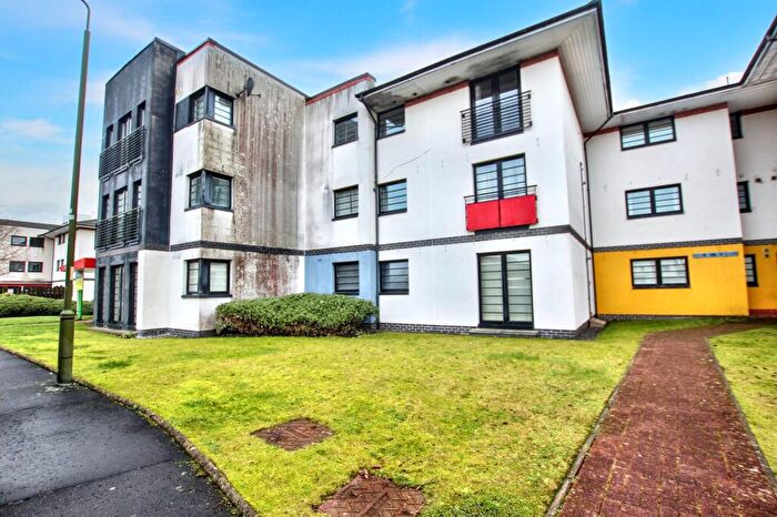 2 Bedroom Flat For Sale In Whiteside Court, Bathgate, EH48