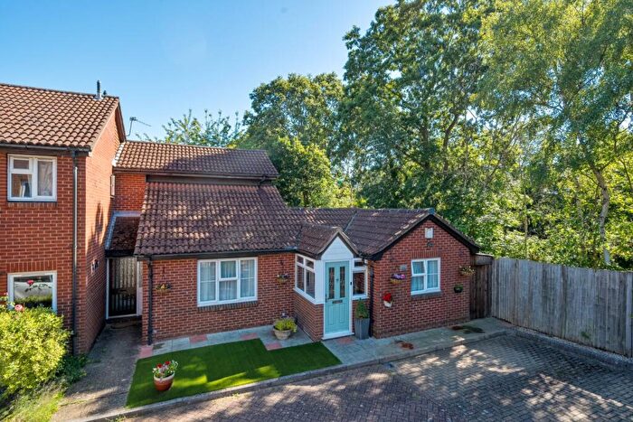 2 Bedroom Bungalow For Sale In Wych Hill Park, Woking, Surrey, GU22