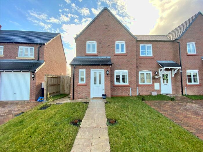 3 Bedroom End Of Terrace House To Rent In Old Hall Fields, Mill Lane