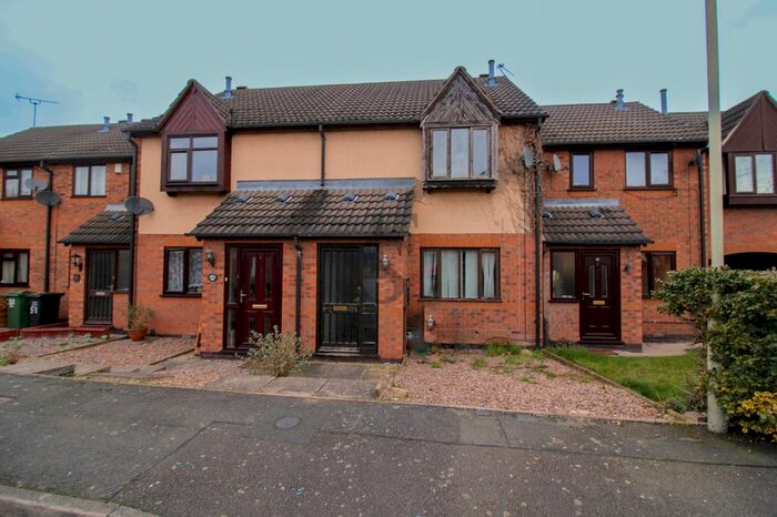 3 Bedroom Town House To Rent In St. Columba Way, Syston, Leicester, LE7