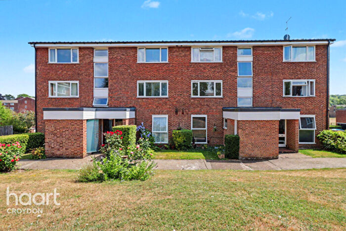 1 Bedroom Block Of Apartments For Sale In Pixton Way, Croydon, CR0